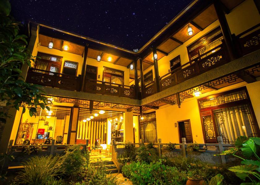 Yunnan Baoshan Hotel Exterior