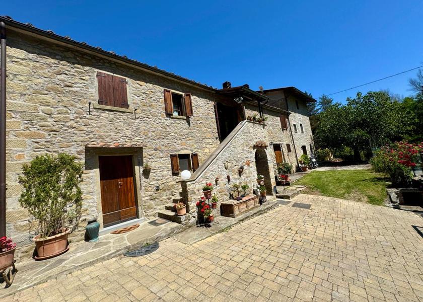 Tuscany Monterchi Exterior view