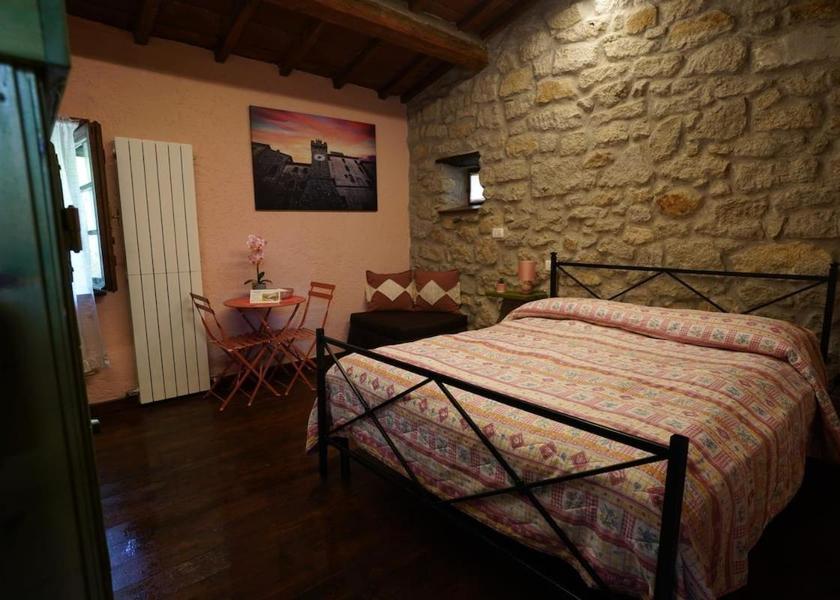 Tuscany Santa Fiora Double Room with Private Bathroom