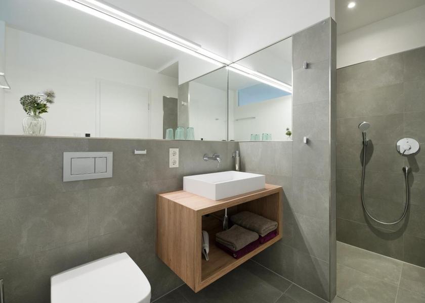 Thuringia Eisenach Side Suite 2
