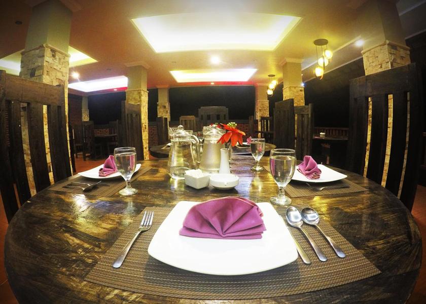 West Nusa Tenggara Bayan Shared lounge/TV area
