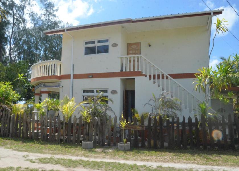  Praslin Island Exterior view
