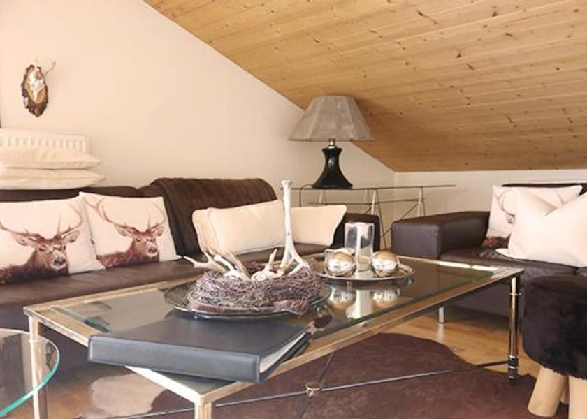 Bavaria Lam Two-Bedroom Apartment with Balcony
