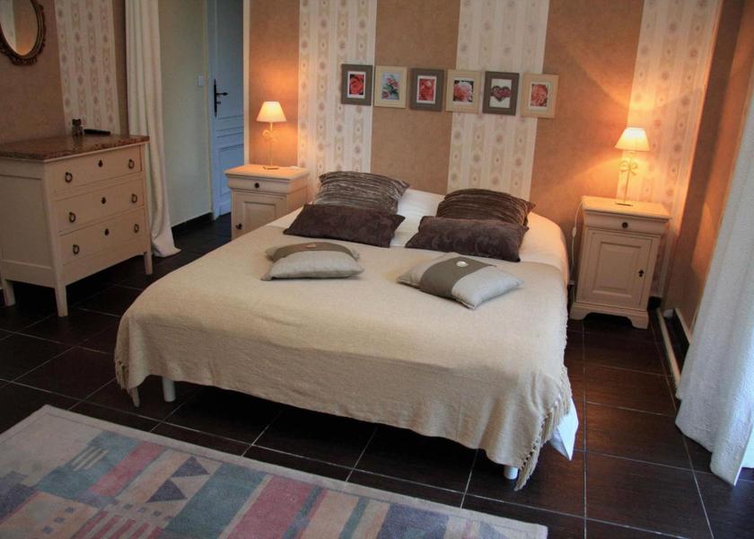 Nouvelle-Aquitaine Montussan Rose Double Room