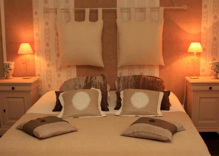 Nouvelle-Aquitaine Montussan Rose Double Room