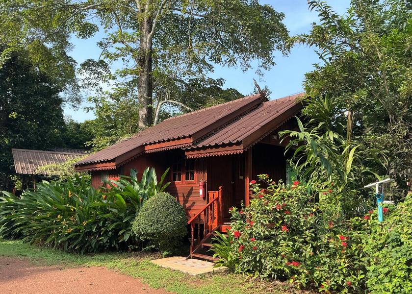 Prachin Buri Province Prachantakham Hotel Exterior