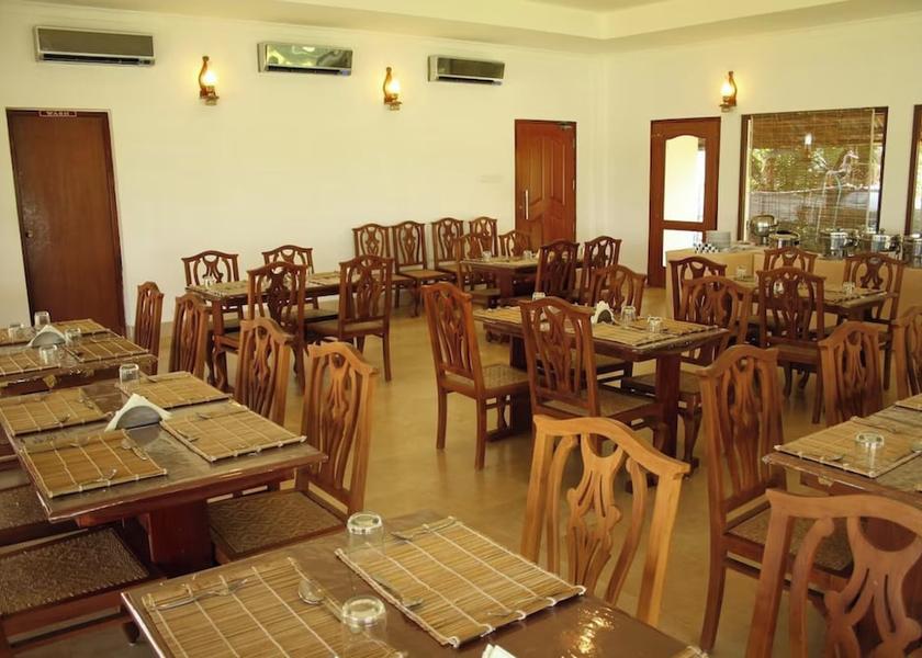 Kerala Kumarakom Dining
