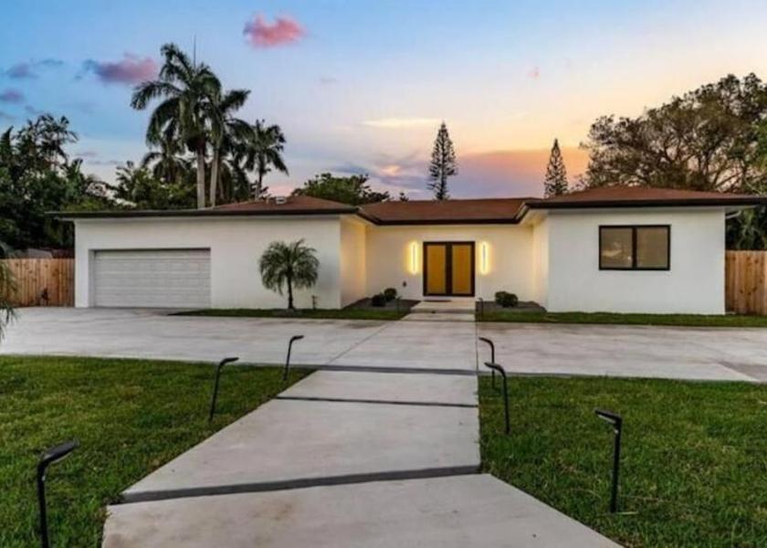 Florida North Miami Beach Front of property