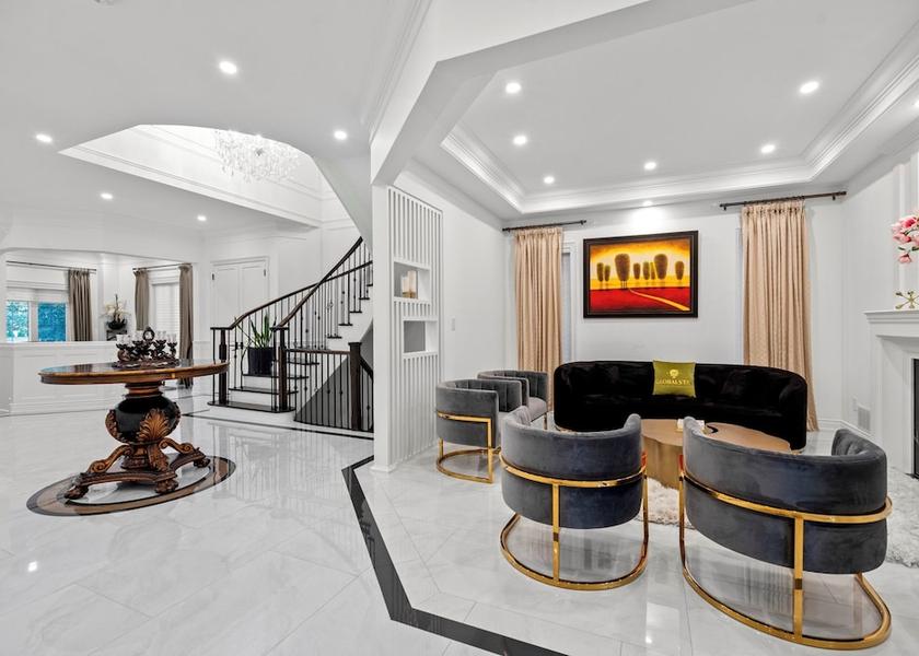 Ontario Vaughan Living area