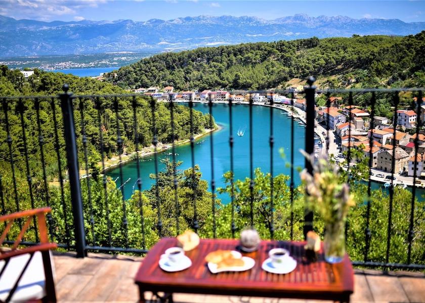 Zadar Novigrad Terrace/patio