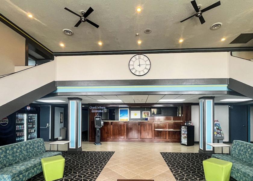 Ohio Fremont Lobby lounge