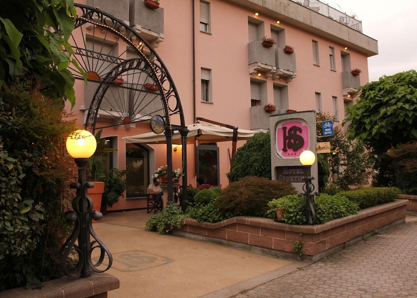 Emilia-Romagna Salsomaggiore Terme Front of property