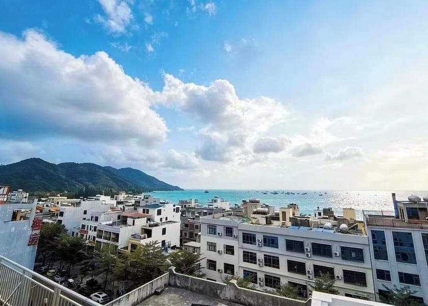 Hainan Lingshui Property grounds