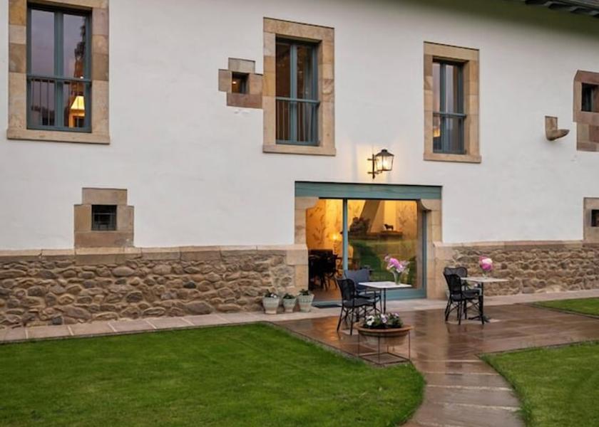 Cantabria Valle de Cabuerniga Exterior