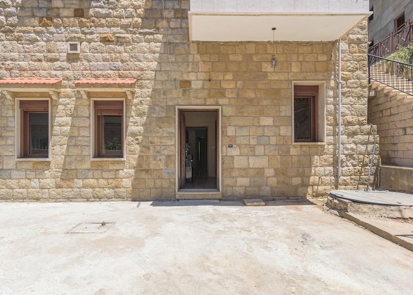 Mount Lebanon Salima Property entrance