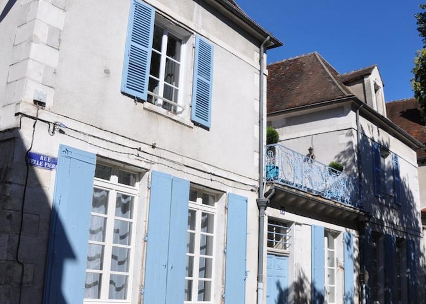 Bourgogne-Franche-Comté Auxerre Front of property