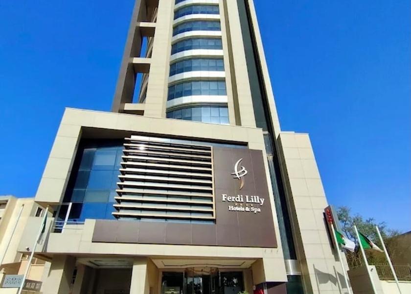  Algiers Exterior