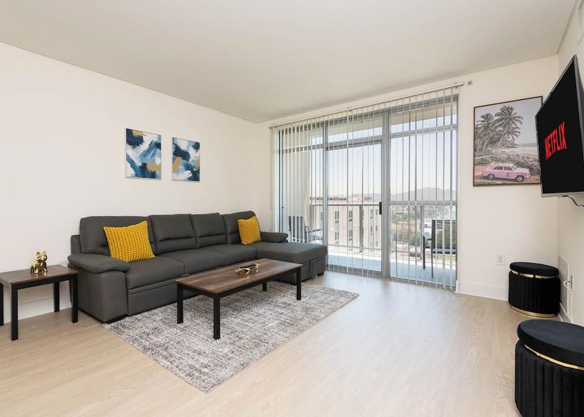 California North Hollywood Living area
