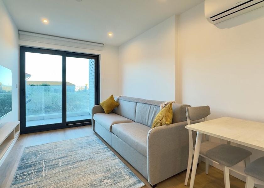  Gibraltar Living area