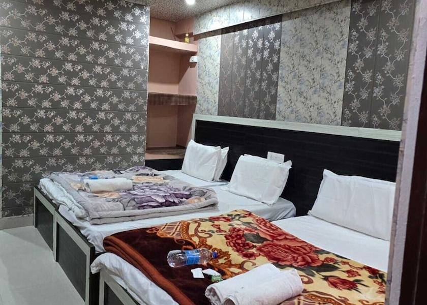 Uttarakhand Badrinath Room