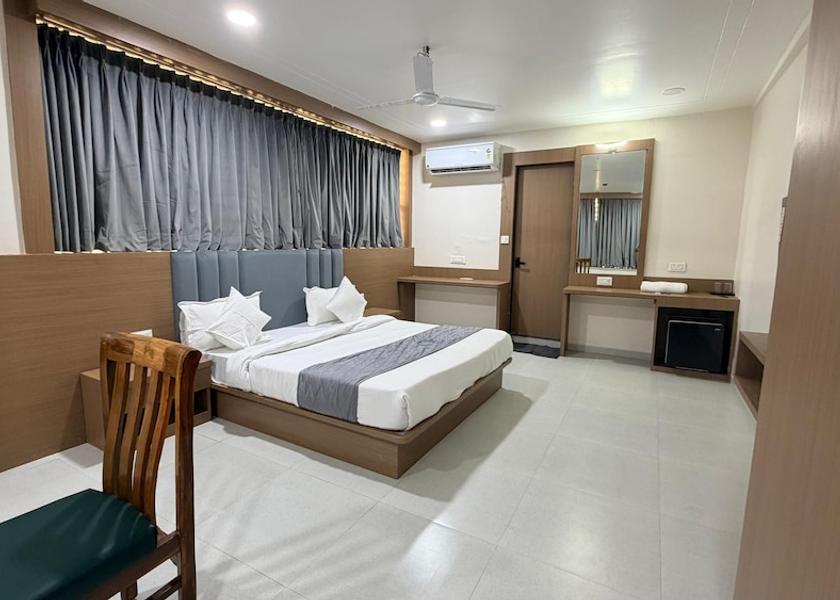 Gujarat Bharuch Room