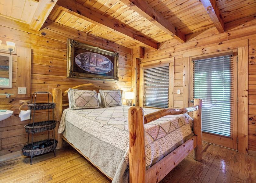 Tennessee Sevierville Room