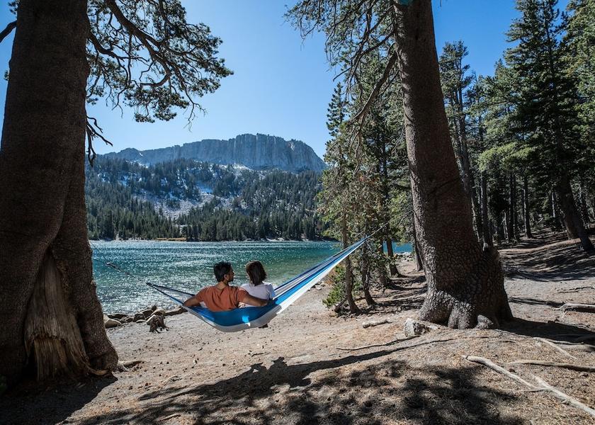 California Mammoth Lakes Beach