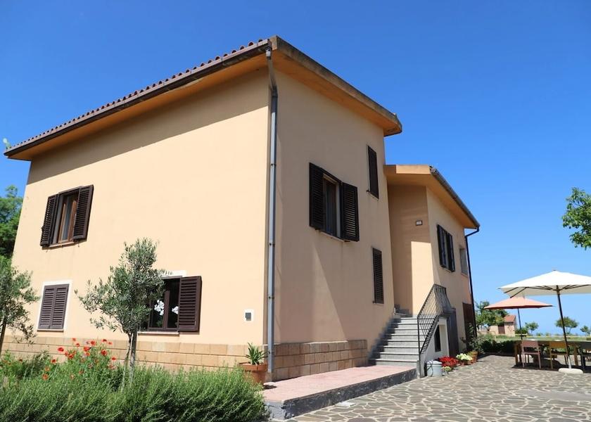 Sardinia Tresnuraghes Front of property