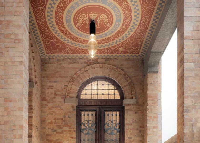 Veneto Montebelluna Exterior detail
