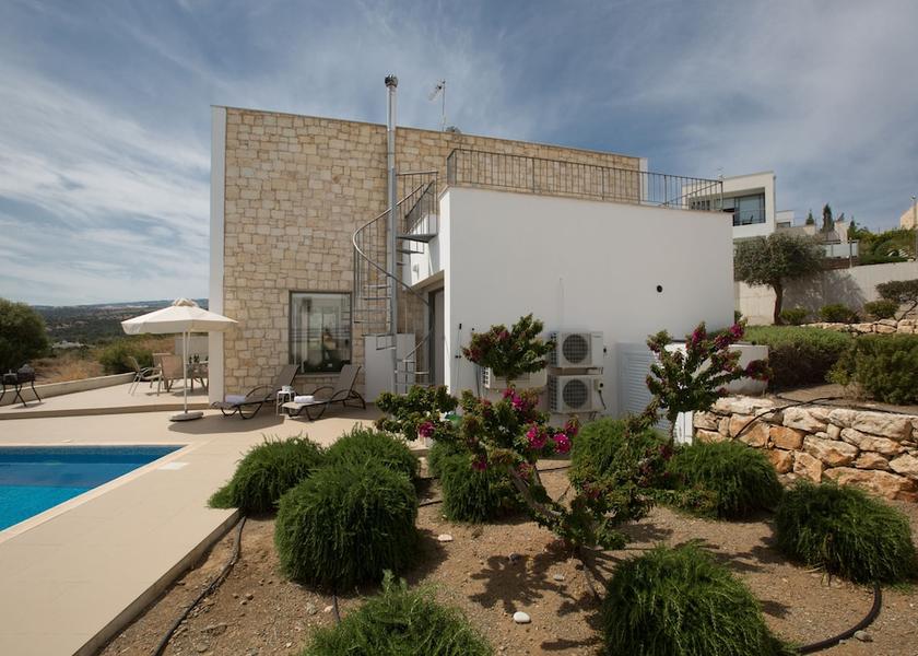 Paphos Polis Exterior