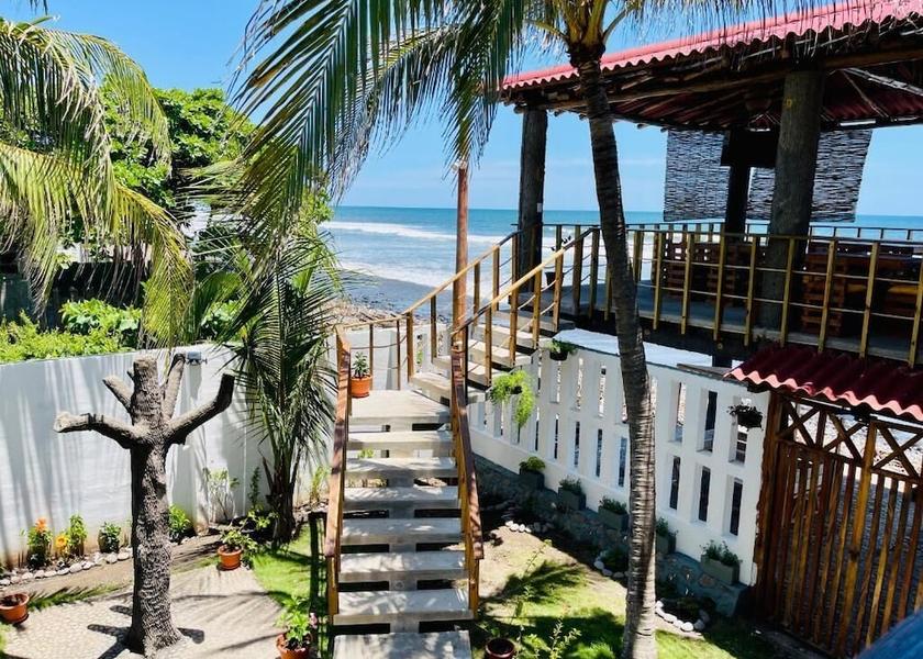  La Libertad Property grounds