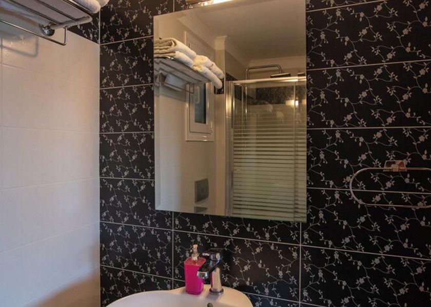 Western Greece Xiromero Bathroom