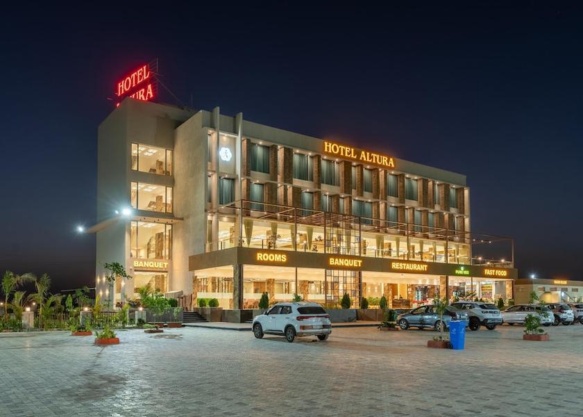 Gujarat Kalol Front of property