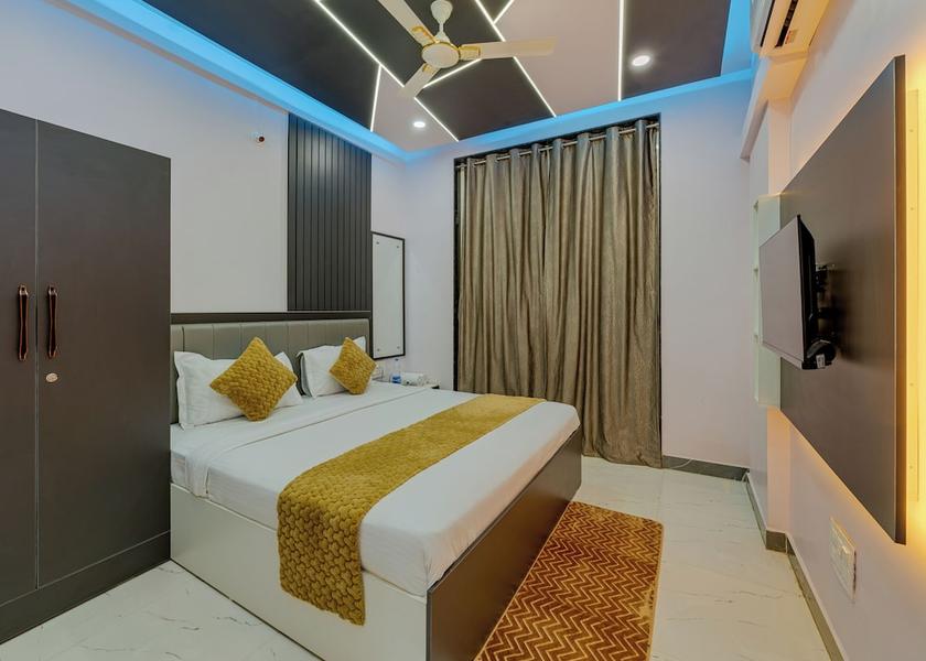 Maharashtra Akkalkot Room