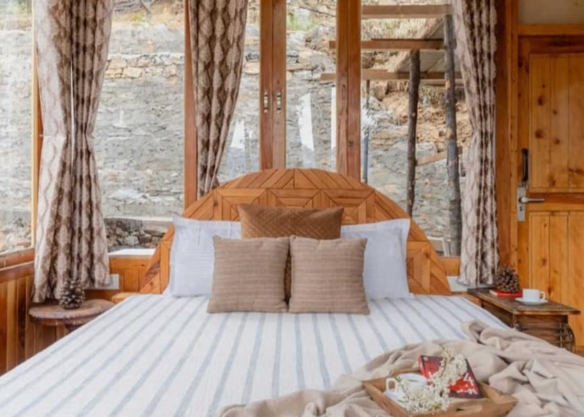 Himachal Pradesh Jibhi Room