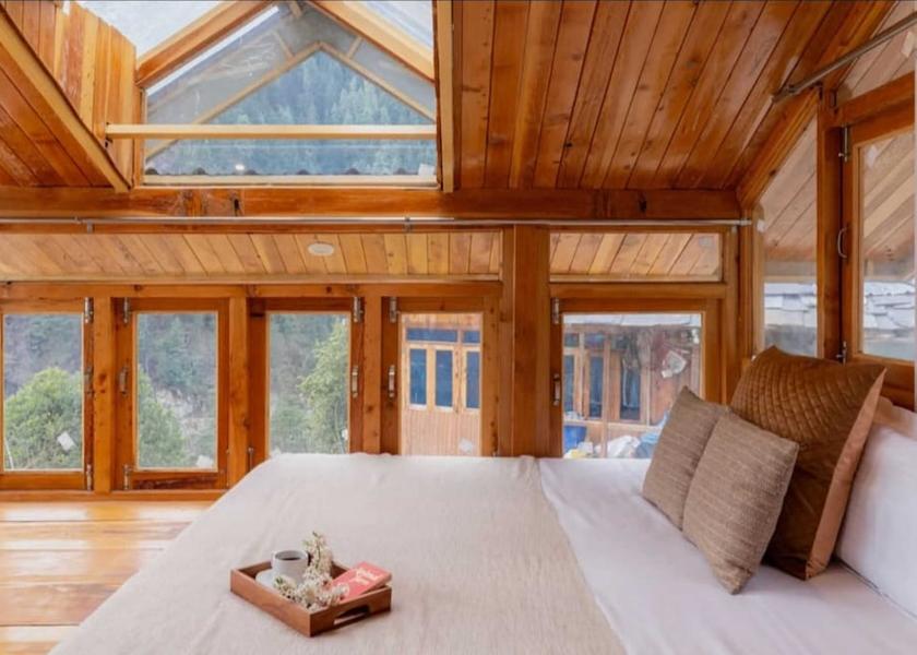 Himachal Pradesh Jibhi Room
