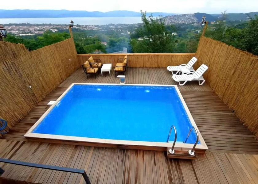 Sakarya Sapanca Pool