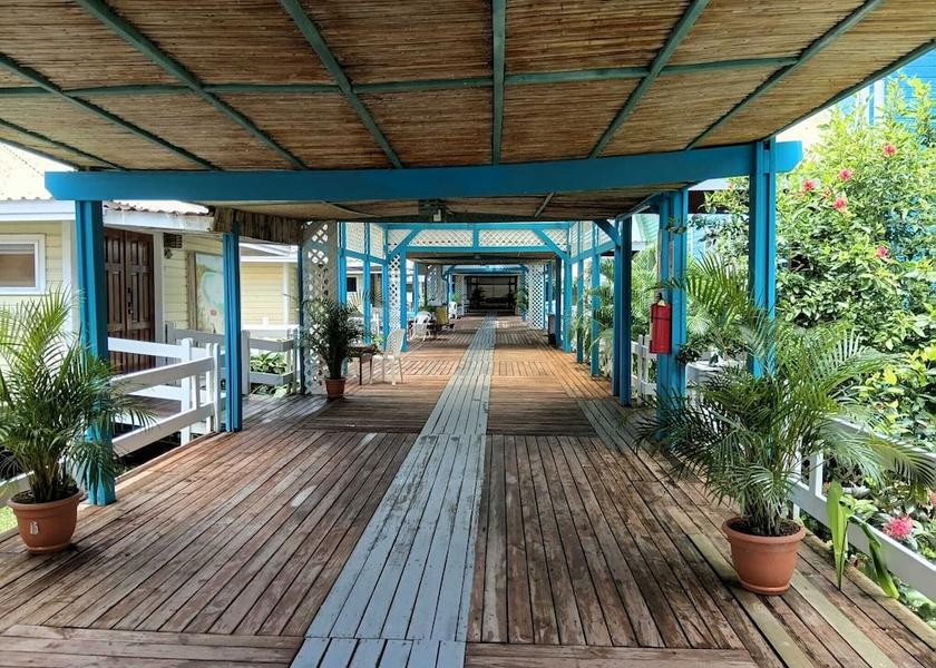 Bay Islands Roatan Exterior