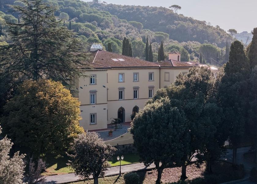 Tuscany Riparbella Front of property