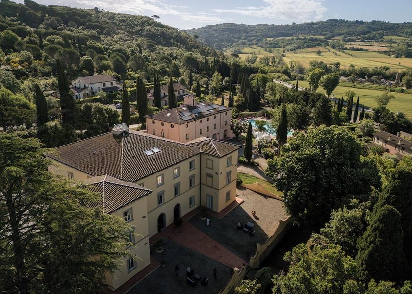Tuscany Riparbella Front of property