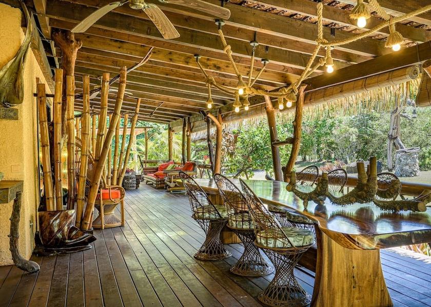 Windward Islands Moorea-Maiao Outdoor dining