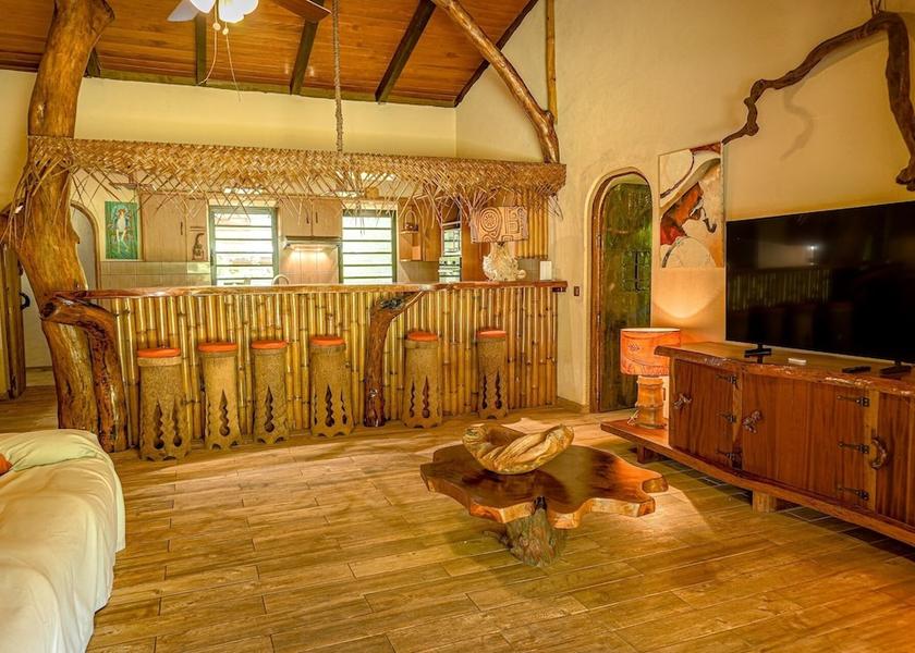 Windward Islands Moorea-Maiao Interior