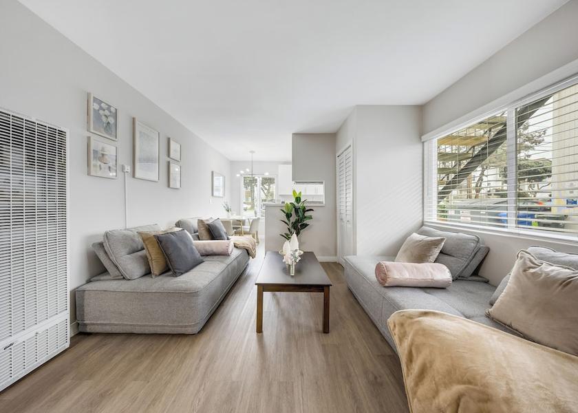 California Redondo Beach Living area