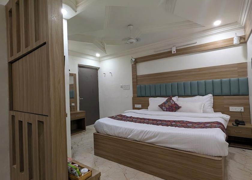 Madhya Pradesh Damoh Room