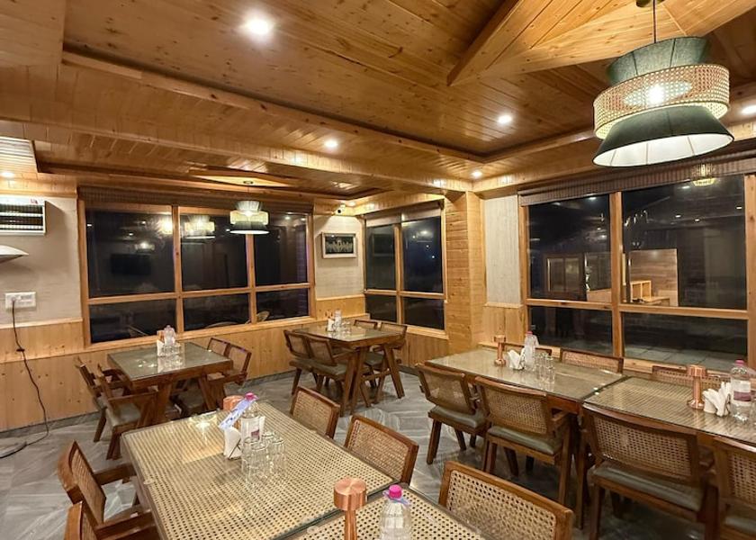 Himachal Pradesh Sissu Restaurant