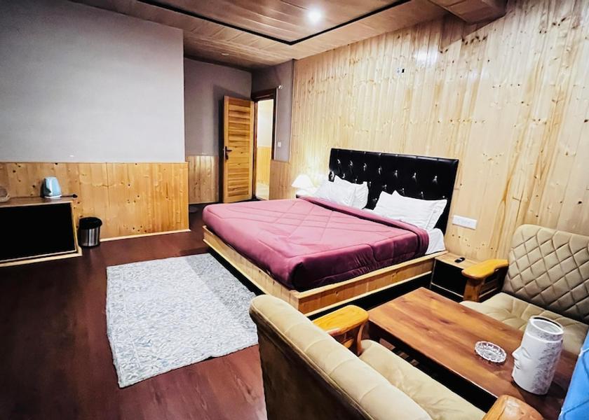 Himachal Pradesh Sissu Room