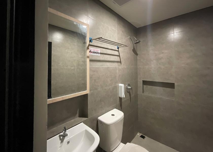 Central Java Salatiga Bathroom