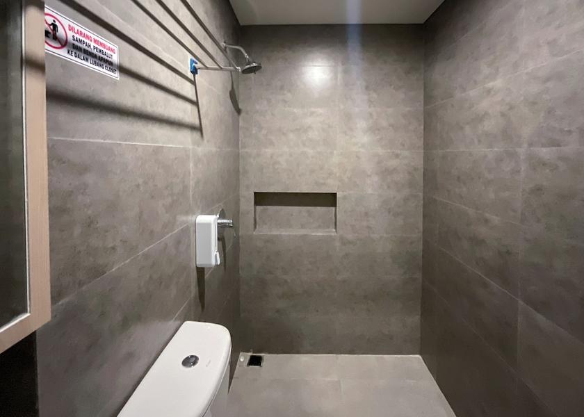 Central Java Salatiga Bathroom