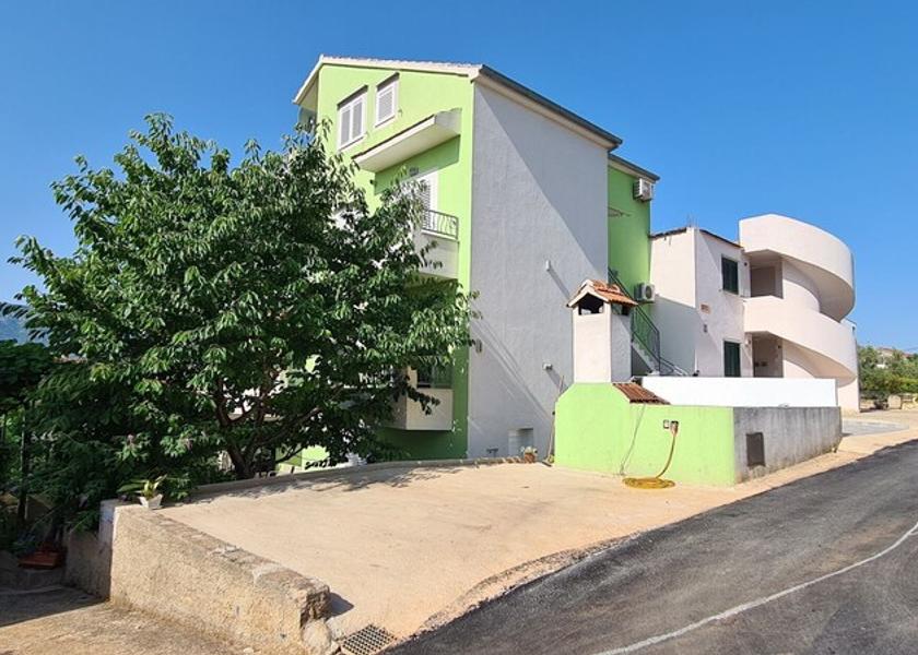 Split-Dalmatia Jelsa Building design