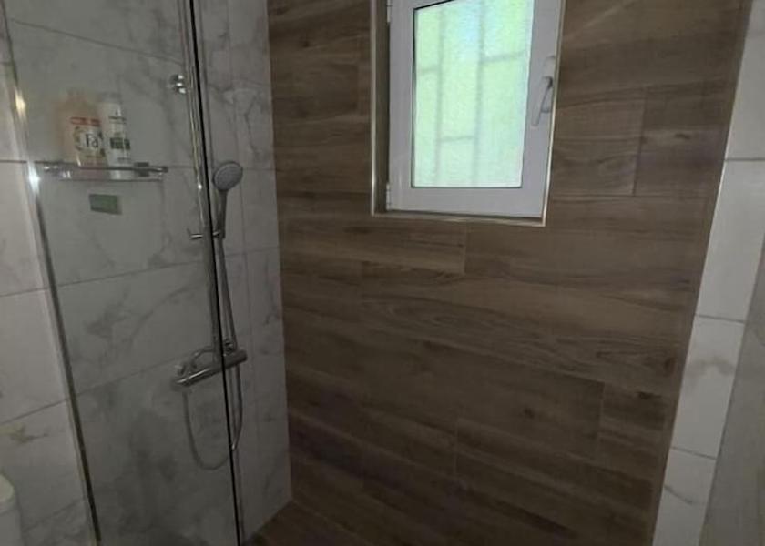 Attica Markopoulo Mesogaias Bathroom